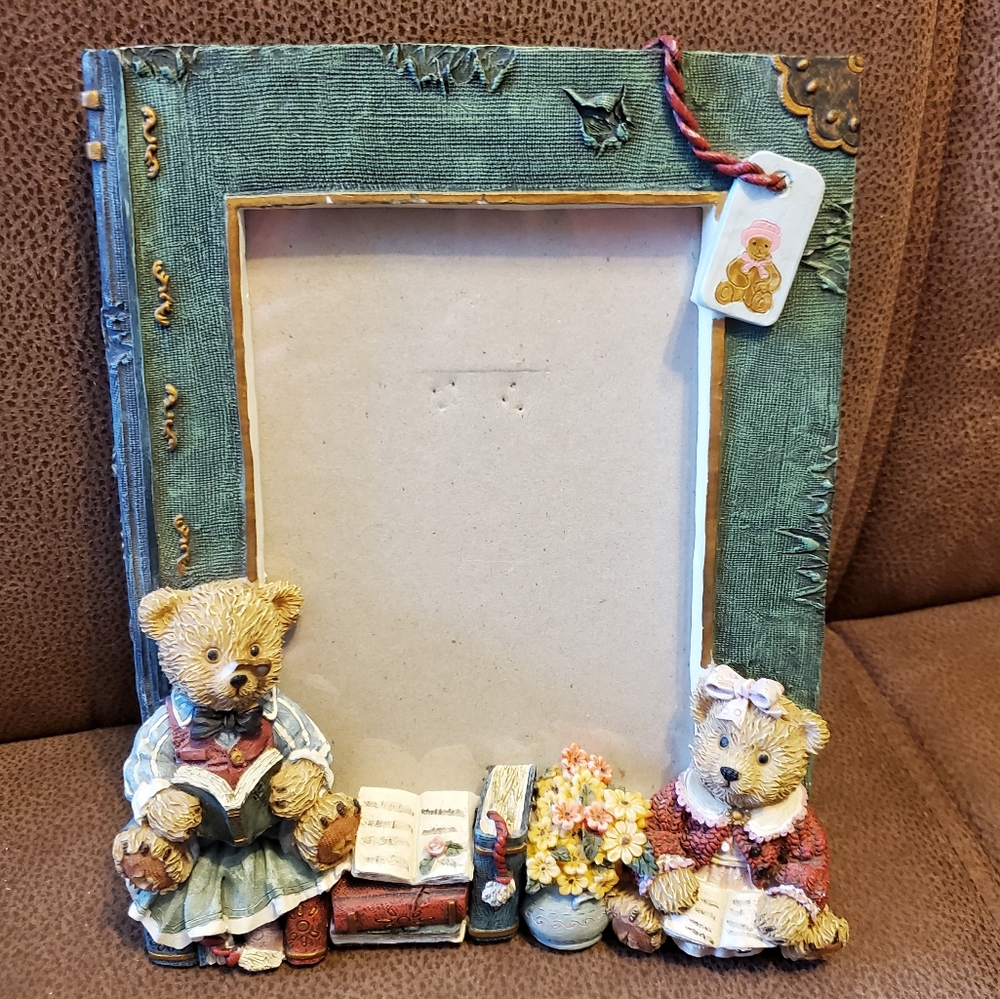 A. Richesco hand painted bears reading book photo frame 5X7
